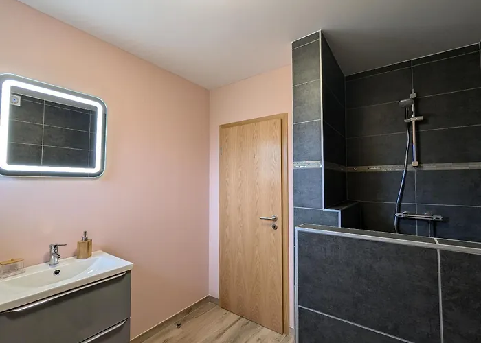 Cosy Avec Jardin Et Terrasse - Confort Et Charme A La Campagne - Fr-1-585-134 *