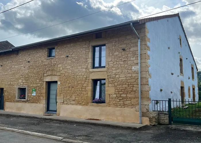 Holiday home Cosy Avec Jardin Et Terrasse - Confort Et Charme A La Campagne - Fr-1-585-134