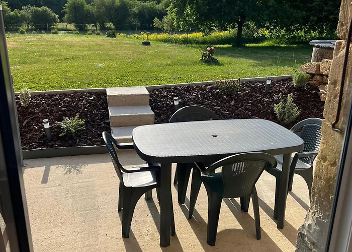 Holiday home Cosy Avec Jardin Et Terrasse - Confort Et Charme A La Campagne - Fr-1-585-134